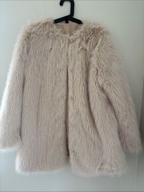 H&M Plush Faux Fur Jacket in Light Beige